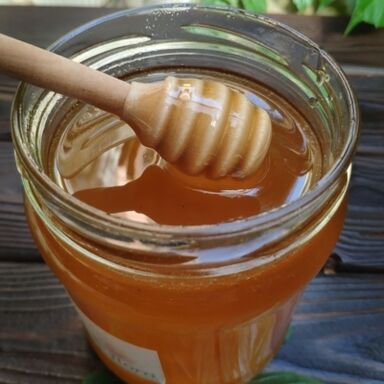 Το μέλι, το οποίο βοηθά στην ανικανότητα, ανακατεμένο με ξηρούς καρπούς, δίνει εξαιρετικά αποτελέσματα